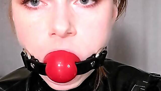 Piss fetish WAM gal solo toys