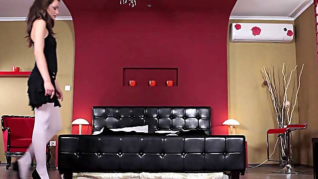 A Hole in the Hose - PornWorld