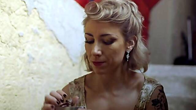 Sabbat Freyja gets fucked at home in the presence of... her husband! - Jacquie et Michel TV