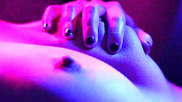 GIRLSWAY - 20s Chicks Have WILD THREE WAY At A Damsels Only Bar! They Romped In Front Of Everyone! - Ivy Wolfe