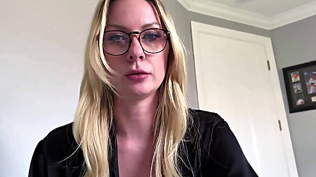 Gfs Mommy Trains Romp - Mummy Comes Very first - Alex Adams