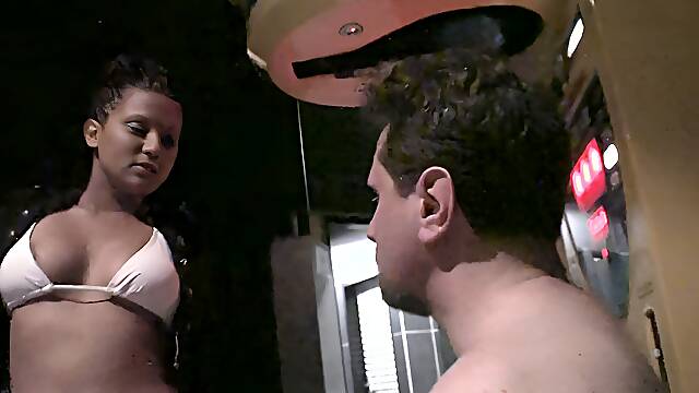 Real slapping in disco