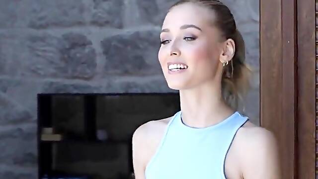 Helina Dream & Kelly Collins - Kellys Hot Desire Ep