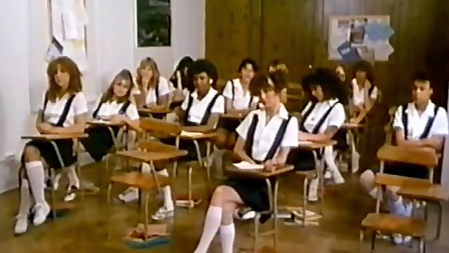 Retro College Girl With Furry PussyFacesits On Horny Dude