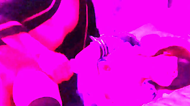 Kawaii married cop gets aroused and gives hot amateur blowjob and cunnilingus