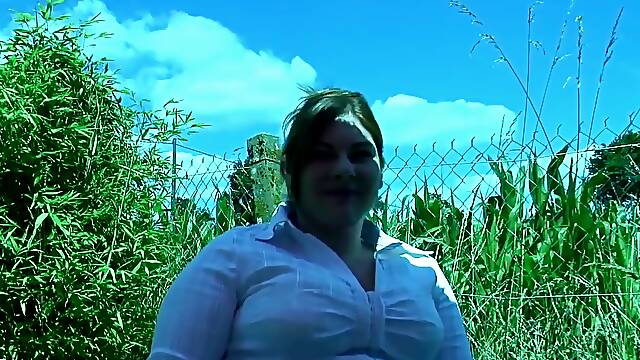 Fat French girl fucks on the farm - Telsev