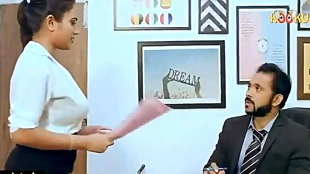 Boss Ke Sath Office Me Chudai Jor Se Bitha Kar