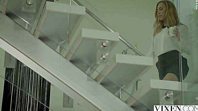 Carter cruise gets multiple orgasms while her boss keeps fucking her