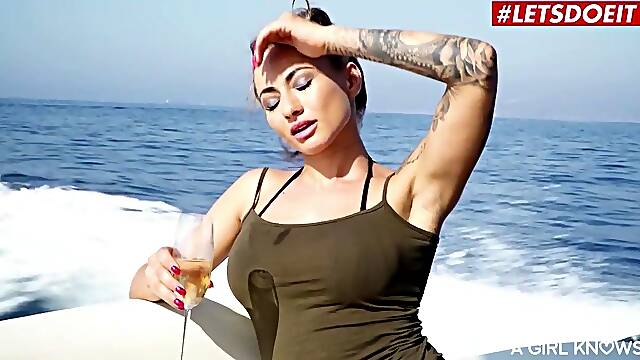 AGIRLKNOWS - Ginebra Bellucci, Marilyn Crystal And Isizzu Outstanding Lesbo Three-Some On Yacht