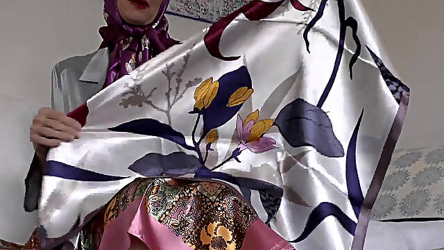 Stepaunts New Satin Scarves Turn You on! Lady Victoria Valente