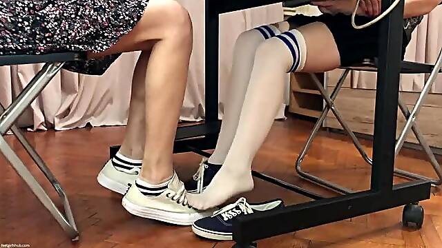 SEXY STUDENTS FOOTSIE UNDER LIBRARY TABLE - MP4 HD