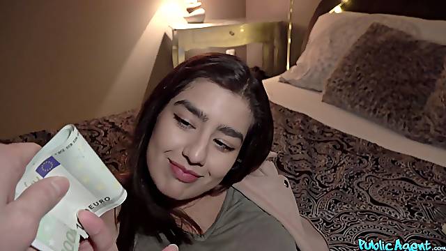 Teenager enjoys the smell of cash and the taste of dick