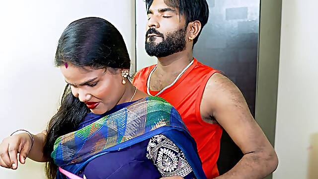 Indian Desi Tamil Milky Boobs Bhabhi and Sexy Boy Very Good Sexy Chudai