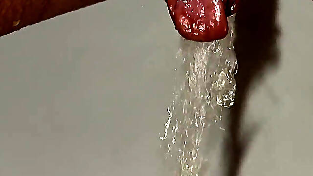 Morning Collection of Yellow Urine! Showing off My Dirty Pads!