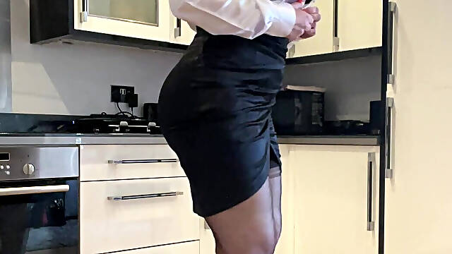 Tease and Denial Your Conservative Co-workers Disgusted!!