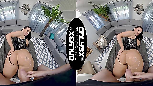 Thick beauty in premium VR POV action